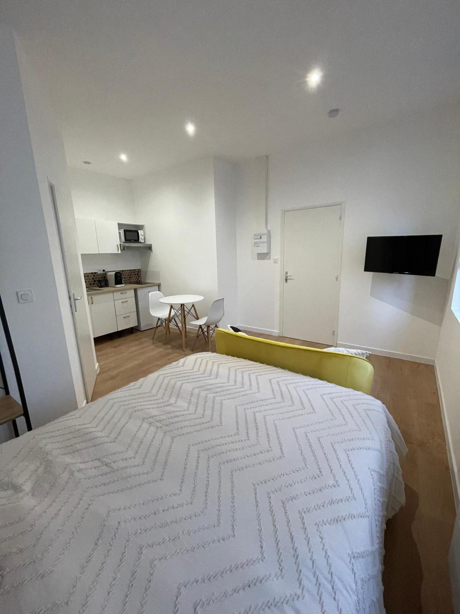 Edenly Stay Saint-Quentin  Buitenkant foto